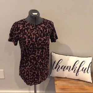 Victoria’s Secret leopard print xs t-shirt💜💜💜